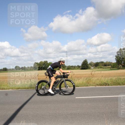 25.08.2024 - Elbe Triathlon Hamburg Fuchs,  Jonas http://msf.ph/oto/6838320 25.08.2024 10:51:50 Radfahren 756, 1564, 1505, 606, 1587, 735, 518 meine-sportfotos.de