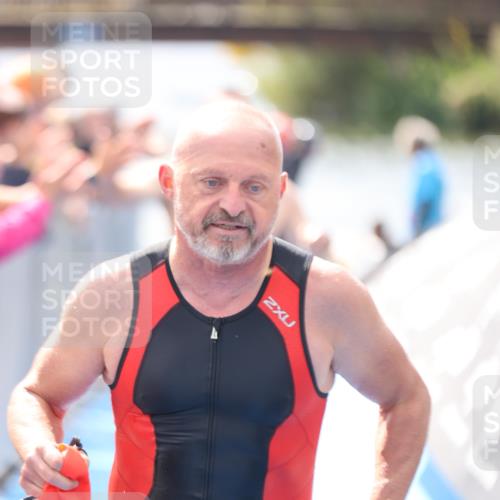 25.08.2024 - Elbe Triathlon Hamburg H.Heesch http://msf.ph/oto/6838324 25.08.2024 14:04:59 Schwimmen 1, 2, 14, 26, 27, 31 meine-sportfotos.de