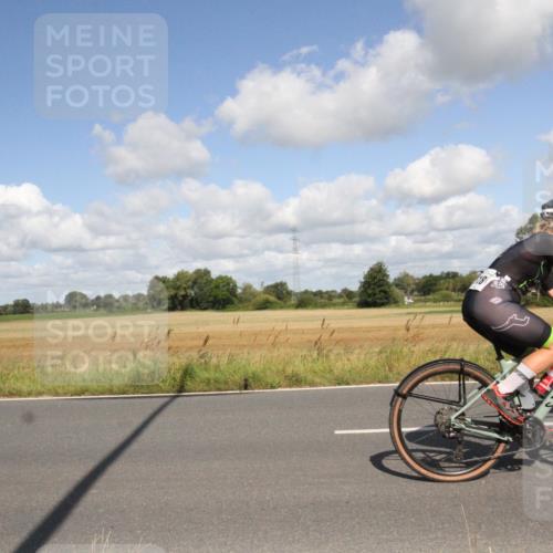 25.08.2024 - Elbe Triathlon Hamburg Fuchs,  Jonas http://msf.ph/oto/6838333 25.08.2024 10:51:51 Radfahren 756, 1564, 1505, 606, 1587, 735, 518 meine-sportfotos.de