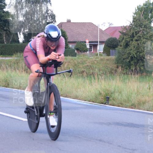 25.08.2024 - Elbe Triathlon Hamburg Fuchs,  Jonas http://msf.ph/oto/6838337 25.08.2024 08:53:13 Radfahren 153, 117, 139, 38, 37, 172, 167 meine-sportfotos.de