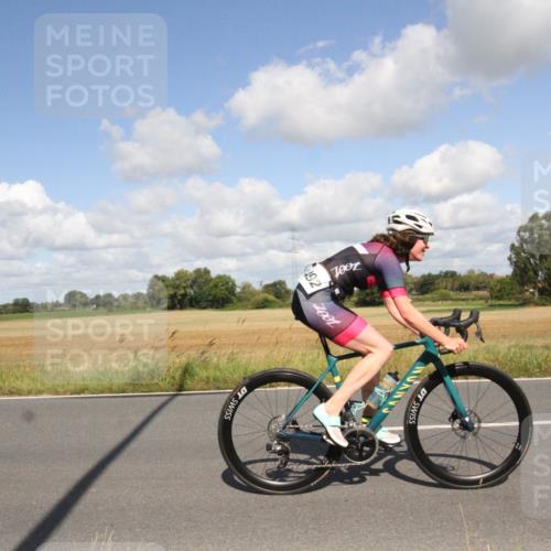 25.08.2024 - Elbe Triathlon Hamburg Fuchs,  Jonas http://msf.ph/oto/6838340 25.08.2024 10:52:00 Radfahren 1492 meine-sportfotos.de