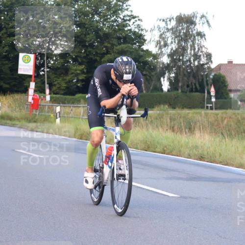 25.08.2024 - Elbe Triathlon Hamburg Fuchs,  Jonas http://msf.ph/oto/6838417 25.08.2024 08:53:17 Radfahren 139, 38, 37, 172, 167 meine-sportfotos.de