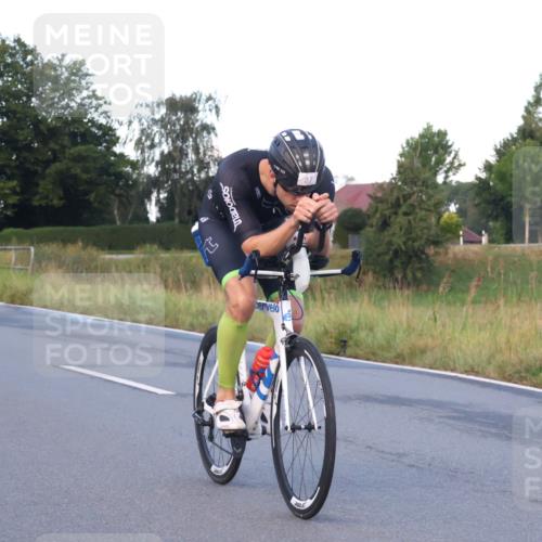 25.08.2024 - Elbe Triathlon Hamburg Fuchs,  Jonas http://msf.ph/oto/6838426 25.08.2024 08:53:17 Radfahren 139, 38, 37, 172, 167 meine-sportfotos.de