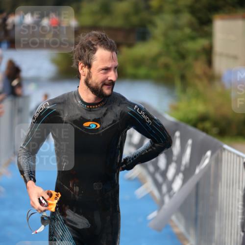 25.08.2024 - Elbe Triathlon Hamburg H.Heesch http://msf.ph/oto/6838441 25.08.2024 08:41:30 Schwimmen 109, 180 meine-sportfotos.de