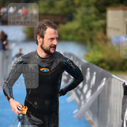 25.08.2024 - Elbe Triathlon Hamburg H.Heesch http://msf.ph/oto/6838446 25.08.2024 08:41:30 Schwimmen 109, 180 meine-sportfotos.de