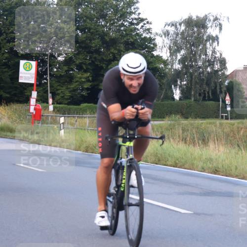 25.08.2024 - Elbe Triathlon Hamburg Fuchs,  Jonas http://msf.ph/oto/6838455 25.08.2024 08:53:19 Radfahren 38, 37, 172, 167 meine-sportfotos.de