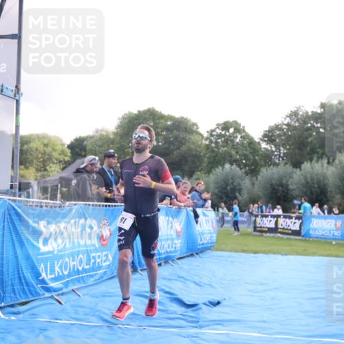 25.08.2024 - Elbe Triathlon Hamburg H.Heesch http://msf.ph/oto/6838462 25.08.2024 10:23:56 Ziel 91 meine-sportfotos.de