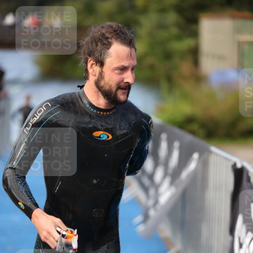 25.08.2024 - Elbe Triathlon Hamburg H.Heesch http://msf.ph/oto/6838472 25.08.2024 08:41:30 Schwimmen 109, 180 meine-sportfotos.de