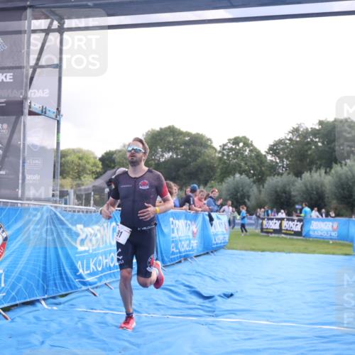 25.08.2024 - Elbe Triathlon Hamburg H.Heesch http://msf.ph/oto/6838485 25.08.2024 10:23:56 Ziel 91 meine-sportfotos.de