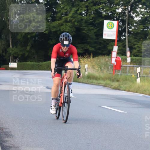 25.08.2024 - Elbe Triathlon Hamburg Fuchs,  Jonas http://msf.ph/oto/6838512 25.08.2024 08:53:26 Radfahren 121, 120 meine-sportfotos.de