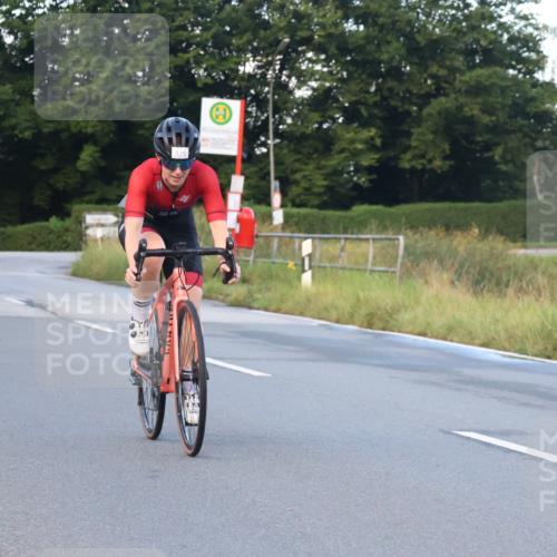 25.08.2024 - Elbe Triathlon Hamburg Fuchs,  Jonas http://msf.ph/oto/6838522 25.08.2024 08:53:26 Radfahren 121, 120 meine-sportfotos.de