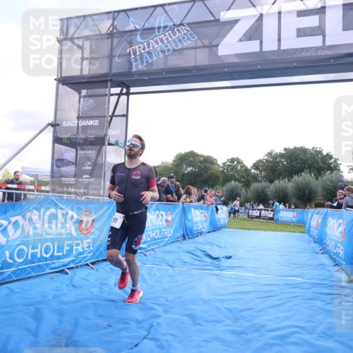 25.08.2024 - Elbe Triathlon Hamburg H.Heesch http://msf.ph/oto/6838534 25.08.2024 10:23:56 Ziel 91 meine-sportfotos.de
