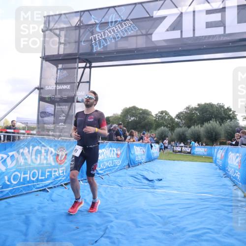 25.08.2024 - Elbe Triathlon Hamburg H.Heesch http://msf.ph/oto/6838540 25.08.2024 10:23:56 Ziel 91 meine-sportfotos.de