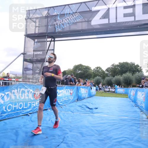 25.08.2024 - Elbe Triathlon Hamburg H.Heesch http://msf.ph/oto/6838548 25.08.2024 10:23:56 Ziel 91 meine-sportfotos.de