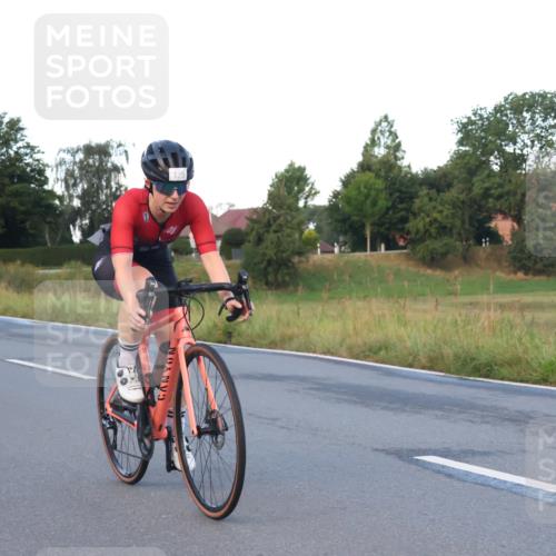25.08.2024 - Elbe Triathlon Hamburg Fuchs,  Jonas http://msf.ph/oto/6838549 25.08.2024 08:53:27 Radfahren 121, 120 meine-sportfotos.de