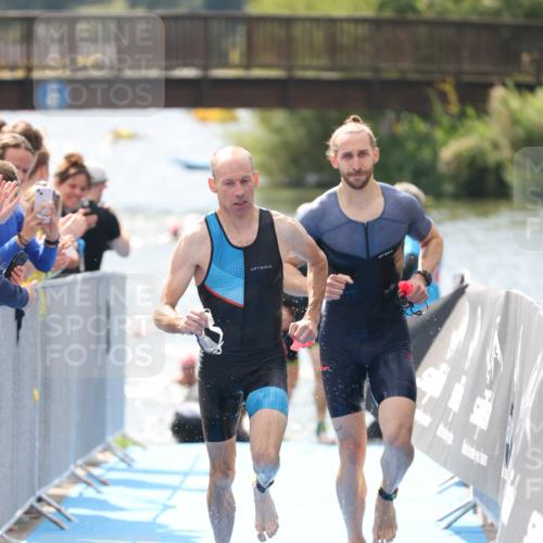 25.08.2024 - Elbe Triathlon Hamburg H.Heesch http://msf.ph/oto/6838558 25.08.2024 14:05:16 Schwimmen 1, 2, 4, 8, 9, 13, 14, 22, 25 meine-sportfotos.de
