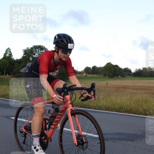25.08.2024 - Elbe Triathlon Hamburg Fuchs,  Jonas http://msf.ph/oto/6838559 25.08.2024 08:53:28 Radfahren 121, 120 meine-sportfotos.de