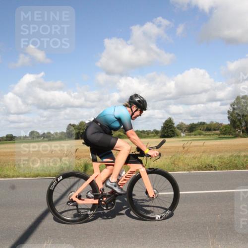 25.08.2024 - Elbe Triathlon Hamburg Fuchs,  Jonas http://msf.ph/oto/6838566 25.08.2024 10:53:43 Radfahren 1517, 539, 791, 1559, 1597, 1556 meine-sportfotos.de