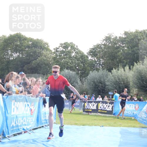 25.08.2024 - Elbe Triathlon Hamburg H.Heesch http://msf.ph/oto/6838571 25.08.2024 10:24:18 Ziel 66, 90 meine-sportfotos.de