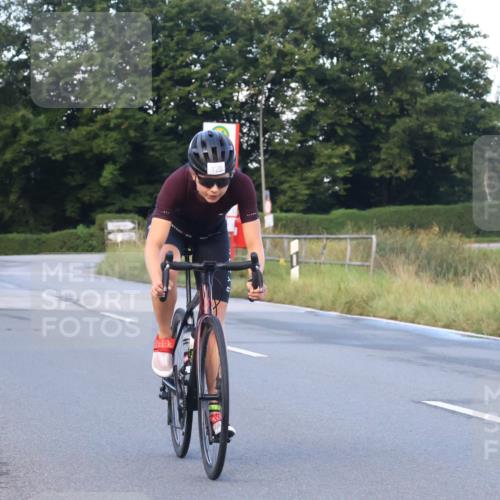 25.08.2024 - Elbe Triathlon Hamburg Fuchs,  Jonas http://msf.ph/oto/6838579 25.08.2024 08:53:30 Radfahren 121, 120 meine-sportfotos.de