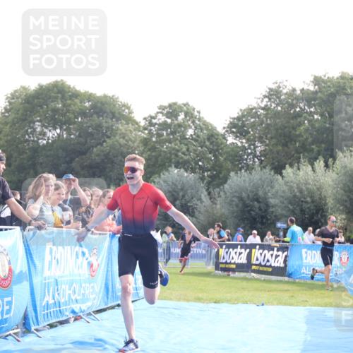 25.08.2024 - Elbe Triathlon Hamburg H.Heesch http://msf.ph/oto/6838587 25.08.2024 10:24:18 Ziel 66, 90 meine-sportfotos.de