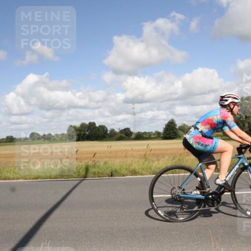 25.08.2024 - Elbe Triathlon Hamburg Fuchs,  Jonas http://msf.ph/oto/6838602 25.08.2024 10:53:55 Radfahren 766, 1501, 1519, 784, 1508, 1429, 1553 meine-sportfotos.de
