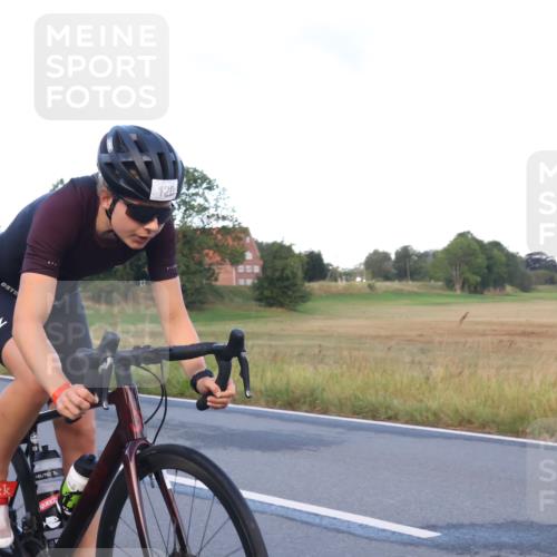 25.08.2024 - Elbe Triathlon Hamburg Fuchs,  Jonas http://msf.ph/oto/6838603 25.08.2024 08:53:30 Radfahren 121, 120 meine-sportfotos.de