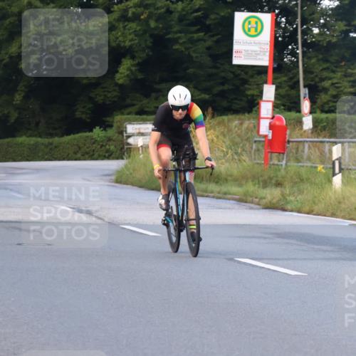 25.08.2024 - Elbe Triathlon Hamburg Fuchs,  Jonas http://msf.ph/oto/6838613 25.08.2024 08:53:36 Radfahren 50, 40 meine-sportfotos.de