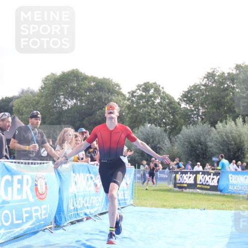 25.08.2024 - Elbe Triathlon Hamburg H.Heesch http://msf.ph/oto/6838617 25.08.2024 10:24:18 Ziel 66, 90 meine-sportfotos.de