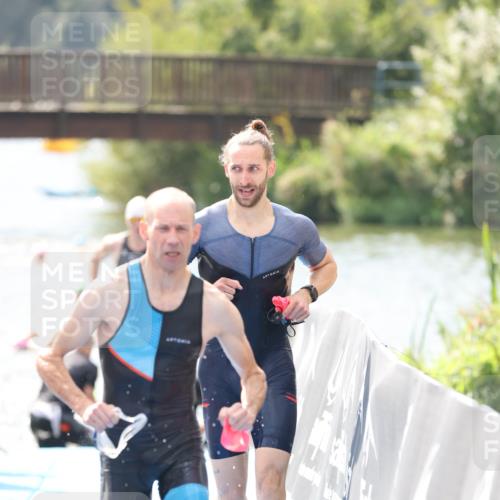 25.08.2024 - Elbe Triathlon Hamburg H.Heesch http://msf.ph/oto/6838618 25.08.2024 14:05:17 Schwimmen 1, 2, 4, 8, 9, 13, 14, 22, 25 meine-sportfotos.de