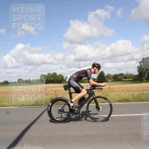 25.08.2024 - Elbe Triathlon Hamburg Fuchs,  Jonas http://msf.ph/oto/6838620 25.08.2024 10:54:02 Radfahren 1429, 1553, 1433, 734, 1521, 700, 760 meine-sportfotos.de