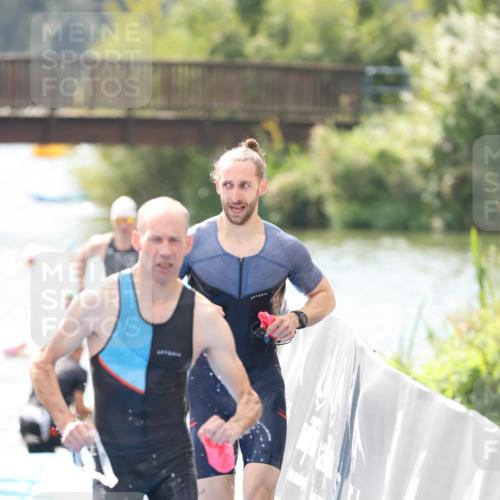 25.08.2024 - Elbe Triathlon Hamburg H.Heesch http://msf.ph/oto/6838622 25.08.2024 14:05:17 Schwimmen 1, 2, 4, 8, 9, 13, 14, 22, 25 meine-sportfotos.de
