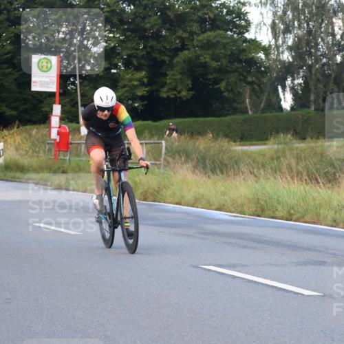 25.08.2024 - Elbe Triathlon Hamburg Fuchs,  Jonas http://msf.ph/oto/6838633 25.08.2024 08:53:37 Radfahren 50, 40 meine-sportfotos.de
