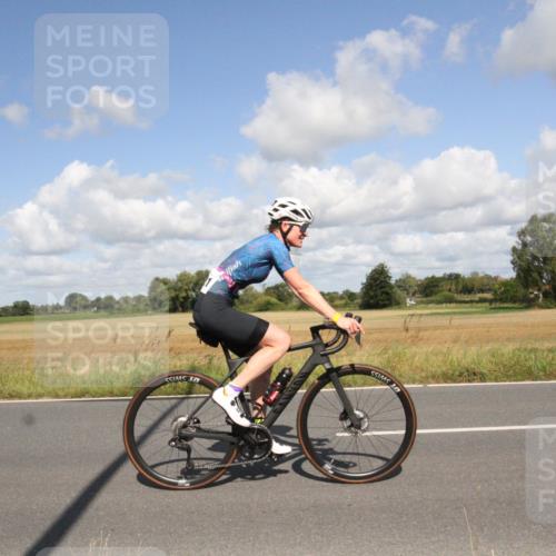 25.08.2024 - Elbe Triathlon Hamburg Fuchs,  Jonas http://msf.ph/oto/6838634 25.08.2024 10:54:06 Radfahren 1433, 734, 1521, 700, 760 meine-sportfotos.de