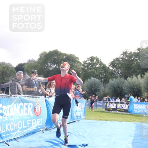 25.08.2024 - Elbe Triathlon Hamburg H.Heesch http://msf.ph/oto/6838646 25.08.2024 10:24:19 Ziel 66, 90 meine-sportfotos.de