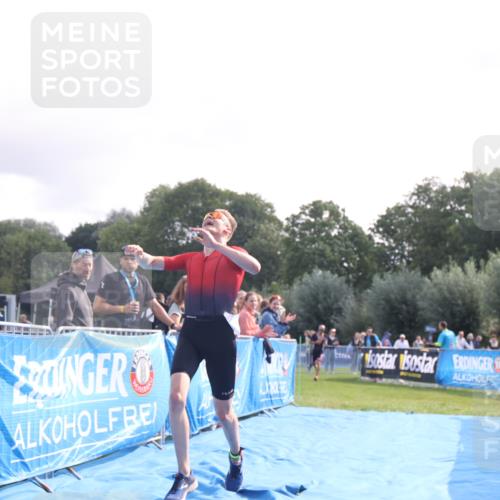 25.08.2024 - Elbe Triathlon Hamburg H.Heesch http://msf.ph/oto/6838651 25.08.2024 10:24:19 Ziel 66, 90 meine-sportfotos.de