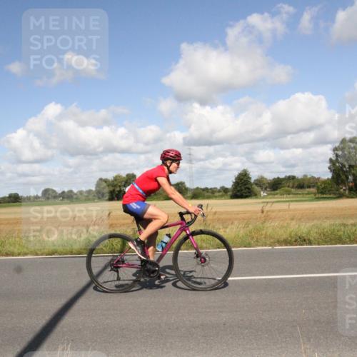 25.08.2024 - Elbe Triathlon Hamburg Fuchs,  Jonas http://msf.ph/oto/6838660 25.08.2024 10:54:15 Radfahren 799, 1576, 608, 673, 795, 1596 meine-sportfotos.de