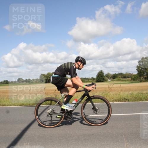 25.08.2024 - Elbe Triathlon Hamburg Fuchs,  Jonas http://msf.ph/oto/6838671 25.08.2024 10:54:18 Radfahren 799, 1576, 608, 673, 795, 1596, 1609 meine-sportfotos.de
