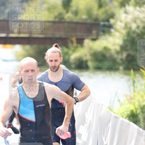 25.08.2024 - Elbe Triathlon Hamburg H.Heesch http://msf.ph/oto/6838673 25.08.2024 14:05:17 Schwimmen 1, 2, 4, 8, 9, 13, 14, 22, 25 meine-sportfotos.de