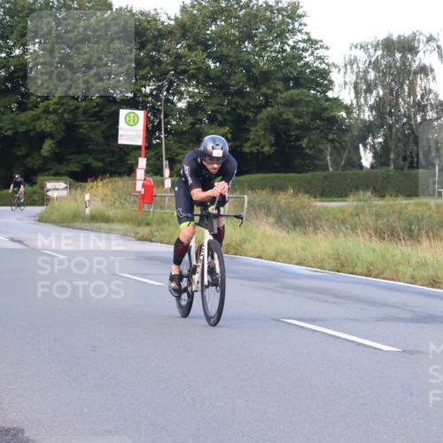 25.08.2024 - Elbe Triathlon Hamburg Fuchs,  Jonas http://msf.ph/oto/6838681 25.08.2024 08:53:39 Radfahren 50, 40 meine-sportfotos.de