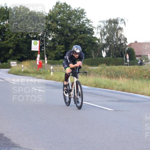 25.08.2024 - Elbe Triathlon Hamburg Fuchs,  Jonas http://msf.ph/oto/6838684 25.08.2024 08:53:40 Radfahren 50, 40 meine-sportfotos.de