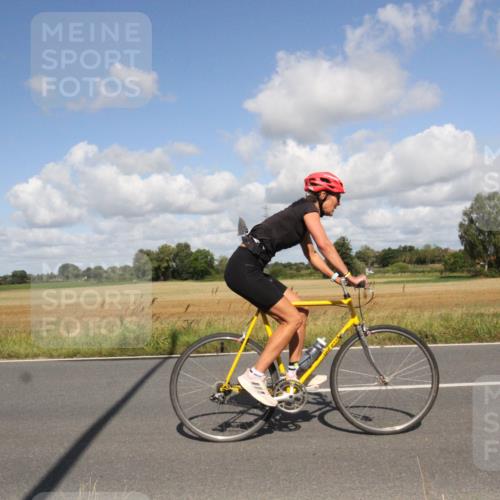 25.08.2024 - Elbe Triathlon Hamburg Fuchs,  Jonas http://msf.ph/oto/6838697 25.08.2024 10:54:30 Radfahren 1609, 1529, 1574, 1539, 1547, 1585 meine-sportfotos.de