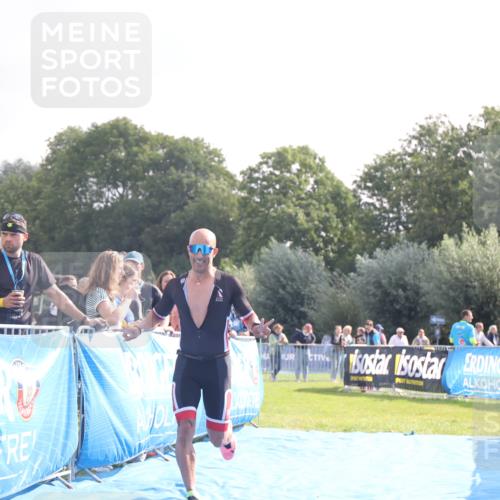 25.08.2024 - Elbe Triathlon Hamburg H.Heesch http://msf.ph/oto/6838706 25.08.2024 10:24:24 Ziel 66, 90 meine-sportfotos.de