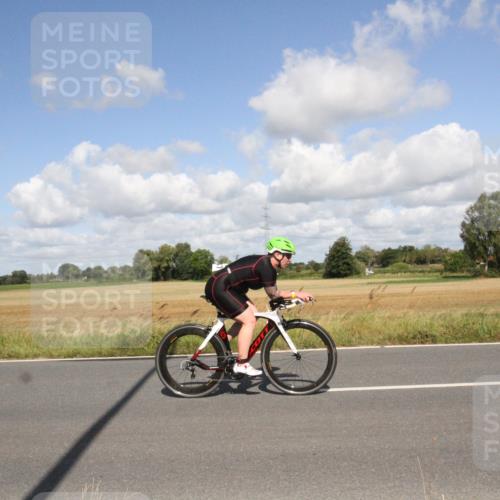25.08.2024 - Elbe Triathlon Hamburg Fuchs,  Jonas http://msf.ph/oto/6838712 25.08.2024 10:54:34 Radfahren 1574, 1539, 1547, 1585, 1533, 1486 meine-sportfotos.de
