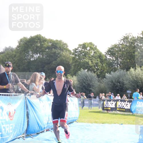25.08.2024 - Elbe Triathlon Hamburg H.Heesch http://msf.ph/oto/6838722 25.08.2024 10:24:24 Ziel 66, 90 meine-sportfotos.de