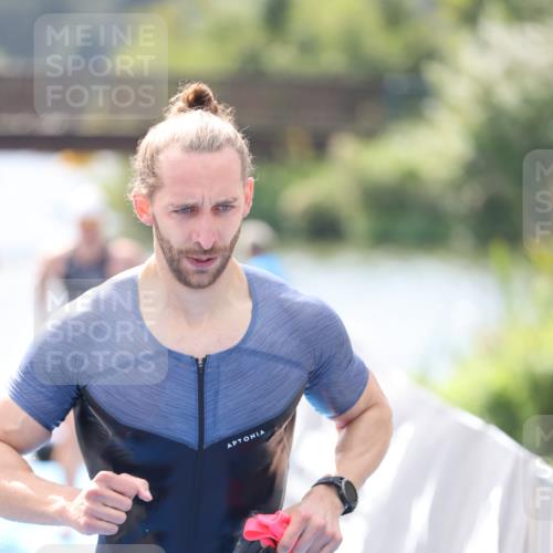 25.08.2024 - Elbe Triathlon Hamburg H.Heesch http://msf.ph/oto/6838734 25.08.2024 14:05:20 Schwimmen 1, 2, 4, 8, 9, 13, 14, 22, 25 meine-sportfotos.de
