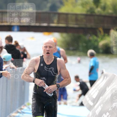 25.08.2024 - Elbe Triathlon Hamburg H.Heesch http://msf.ph/oto/6838755 25.08.2024 14:05:22 Schwimmen 1, 2, 4, 8, 9, 13, 14, 22, 25 meine-sportfotos.de