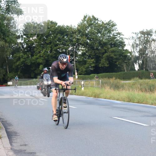 25.08.2024 - Elbe Triathlon Hamburg Fuchs,  Jonas http://msf.ph/oto/6838762 25.08.2024 08:53:47 Radfahren 161, 100 meine-sportfotos.de