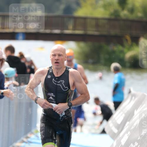 25.08.2024 - Elbe Triathlon Hamburg H.Heesch http://msf.ph/oto/6838763 25.08.2024 14:05:22 Schwimmen 1, 2, 4, 8, 9, 13, 14, 22, 25 meine-sportfotos.de
