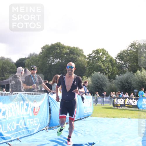 25.08.2024 - Elbe Triathlon Hamburg H.Heesch http://msf.ph/oto/6838765 25.08.2024 10:24:25 Ziel 66, 90 meine-sportfotos.de